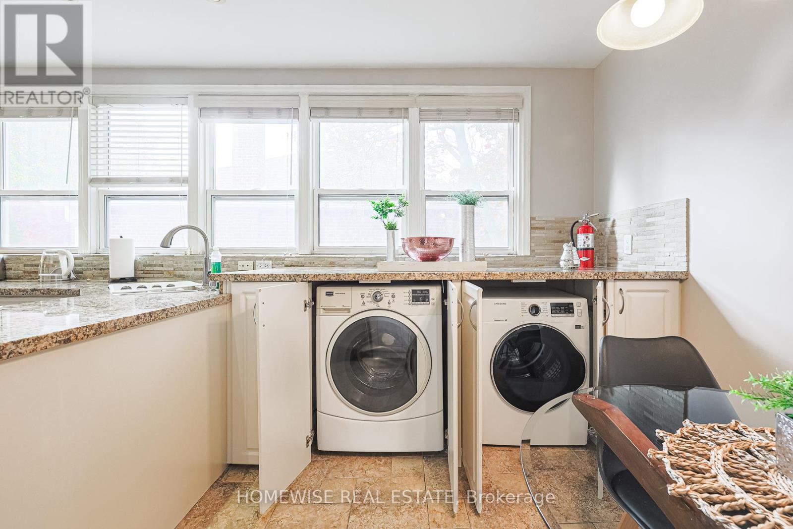 Photo 26 of 4 8 Ridge Hill Drive, Toronto ON