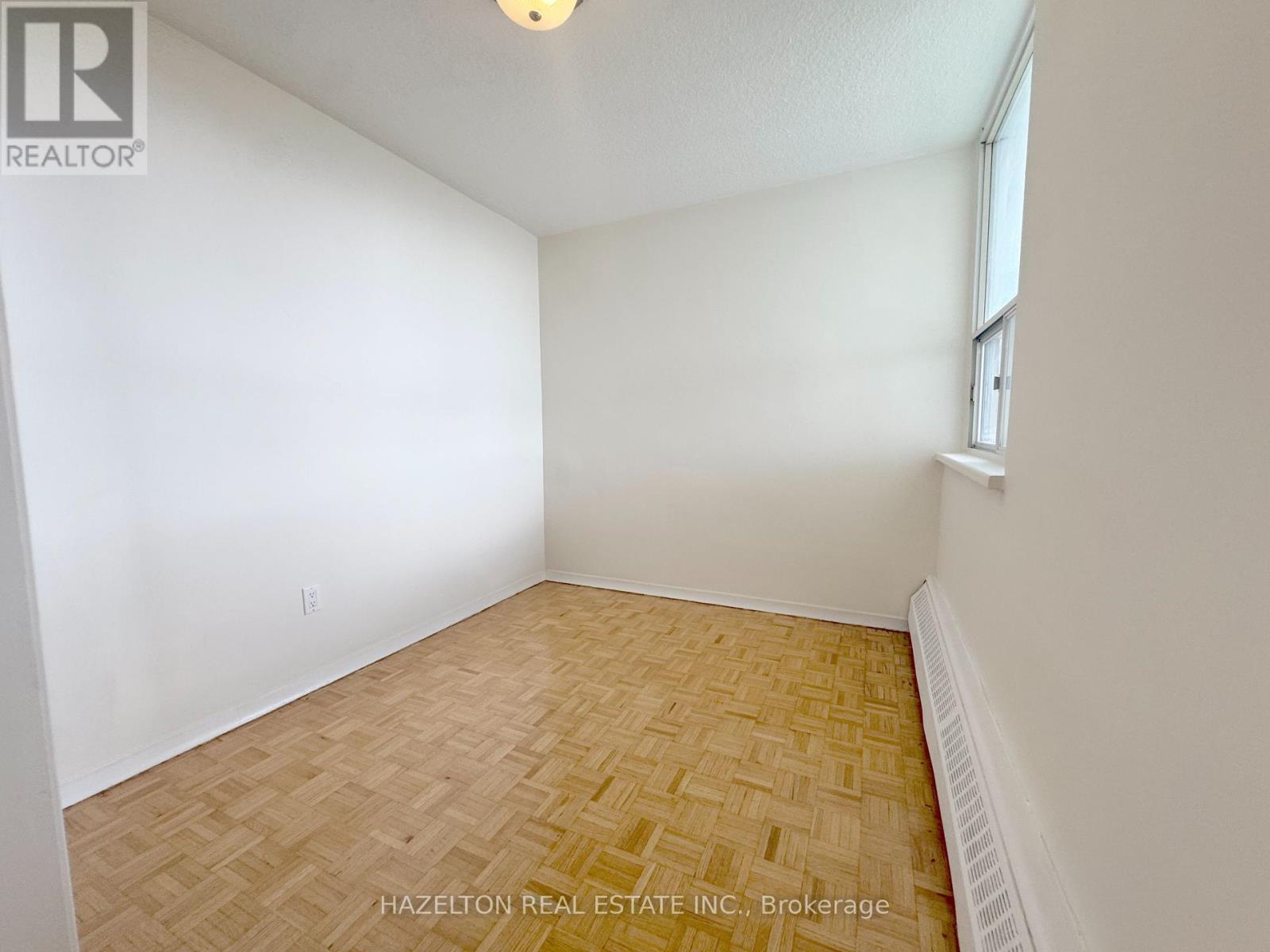 Photo 8 of 1205 44 Walmer Road, Toronto ON