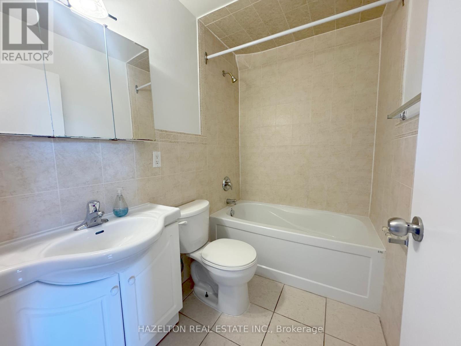 Photo 6 of 1205 44 Walmer Road, Toronto ON