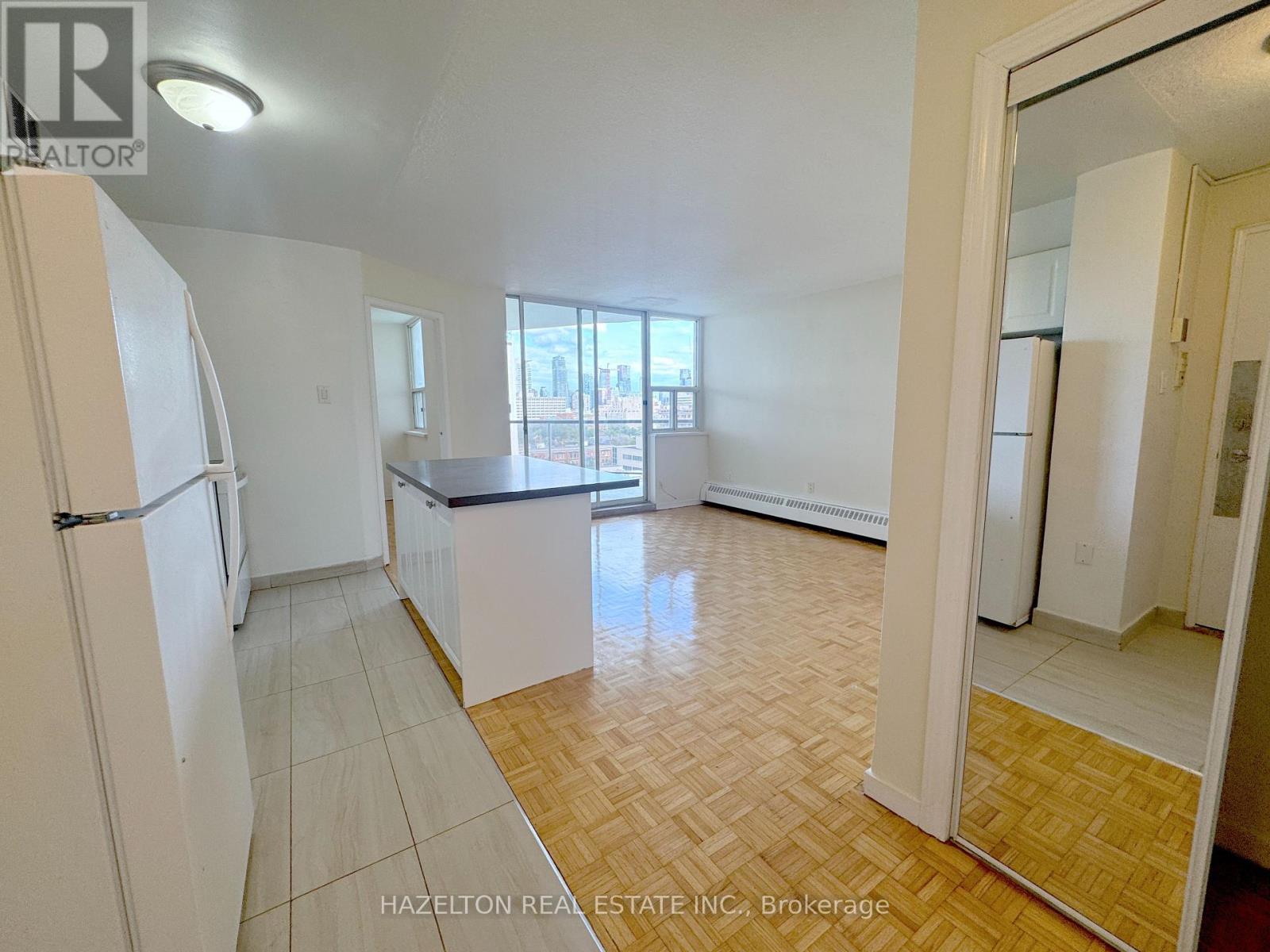 Photo 1 of 1205 44 Walmer Road, Toronto ON