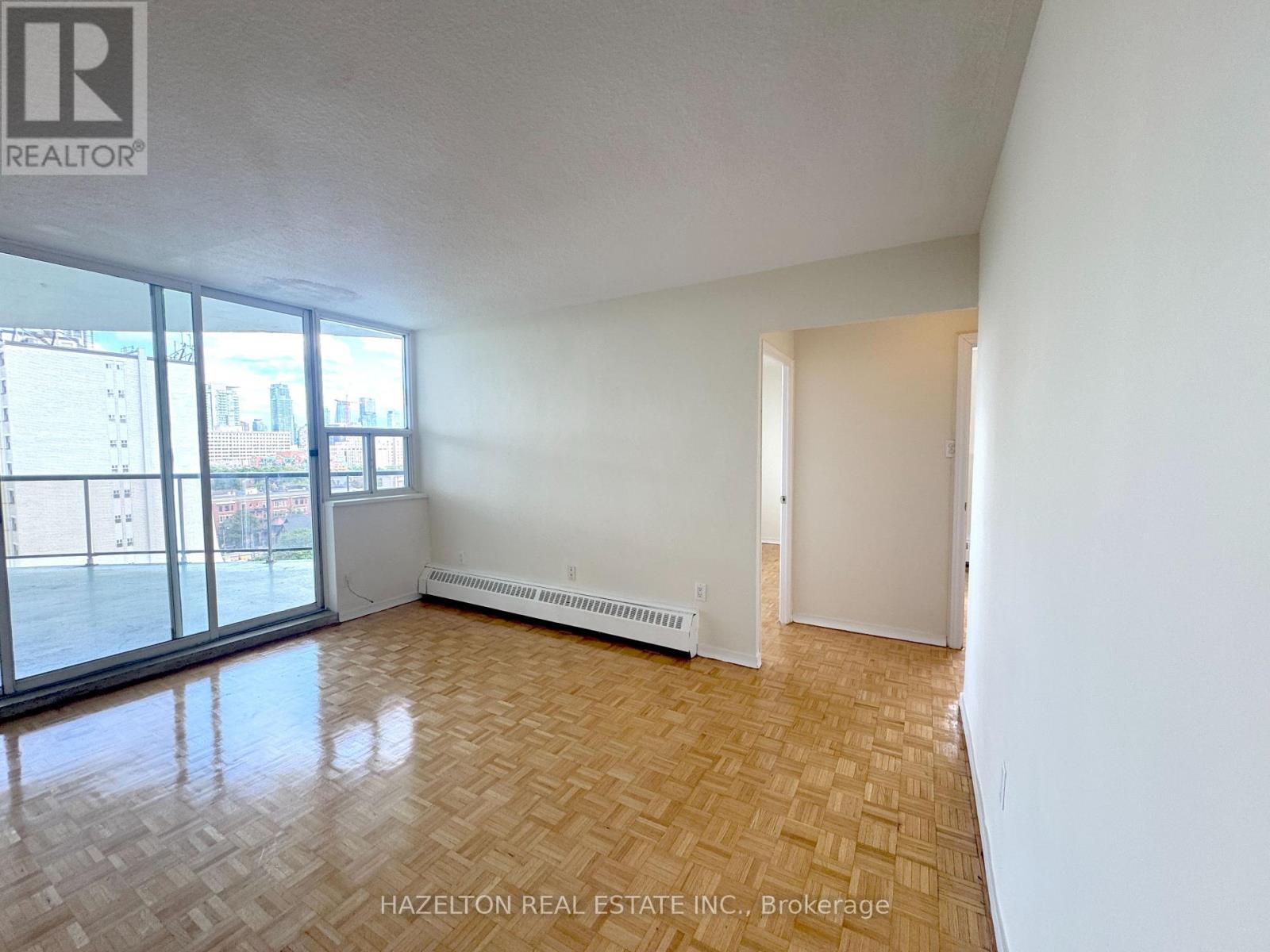 Photo 3 of 1205 44 Walmer Road, Toronto ON