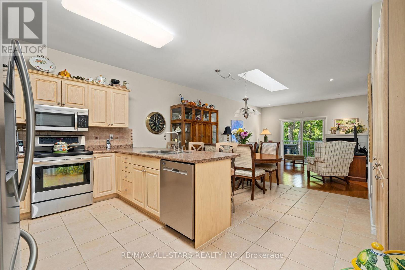 Photo 21 of 84 A Francis Street E, Kawartha Lakes ON