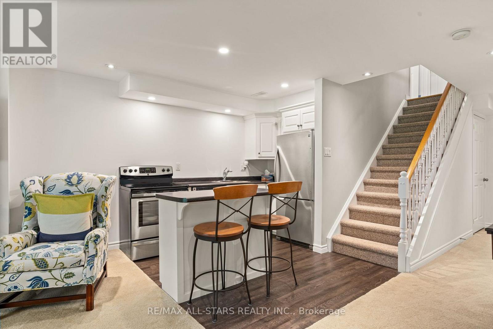 Photo 7 of 84 A Francis Street E, Kawartha Lakes ON