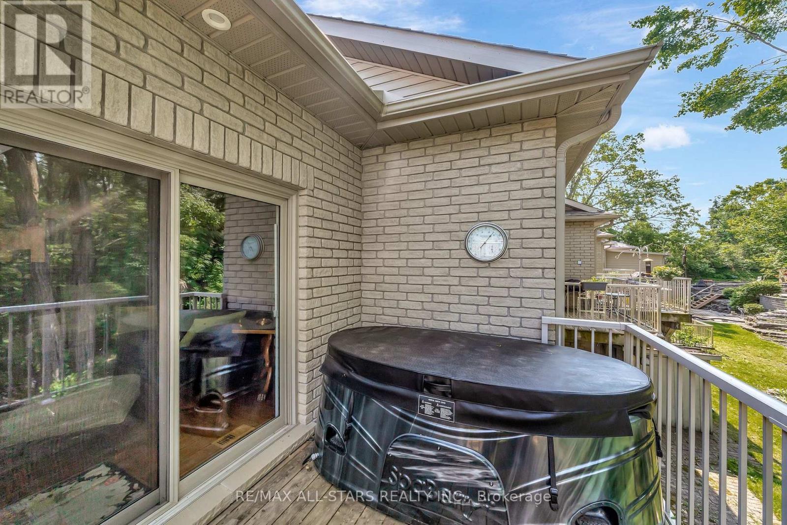 Photo 4 of 84 A Francis Street E, Kawartha Lakes ON