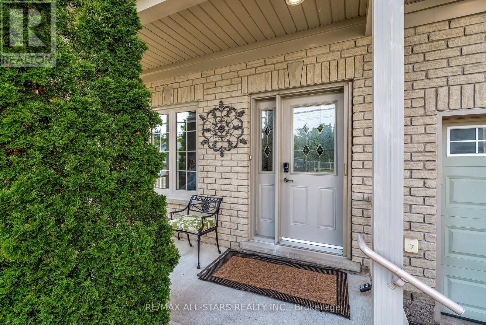 Photo 16 of 84 A Francis Street E, Kawartha Lakes ON