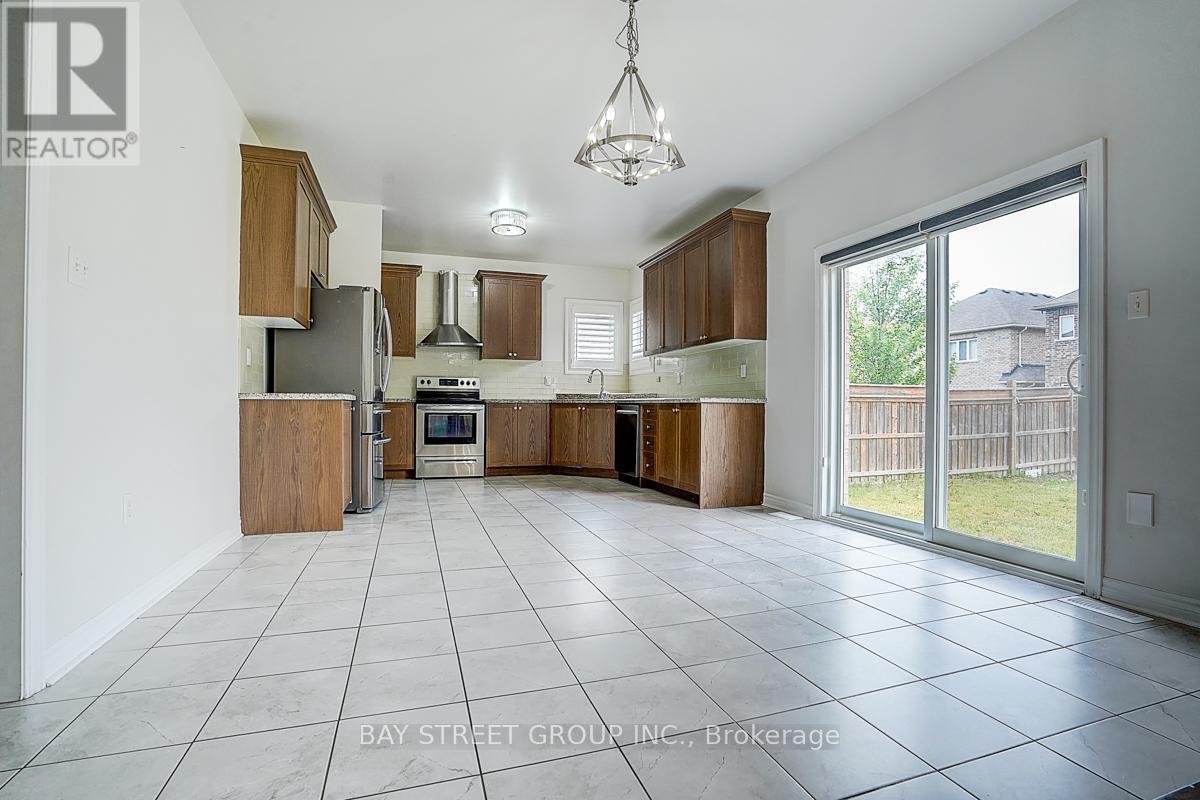 Photo 6 of 852 William Lee Avenue, Oshawa ON