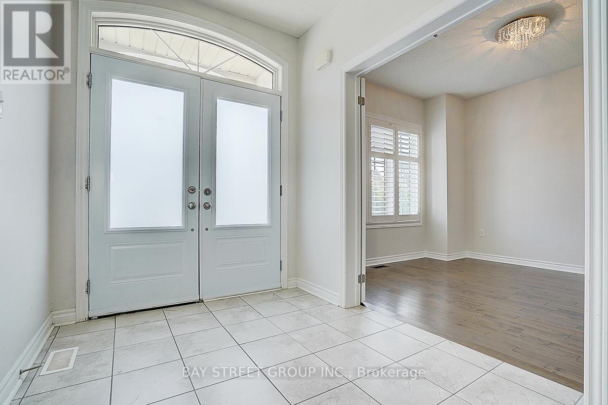 Photo 2 of 852 William Lee Avenue, Oshawa ON