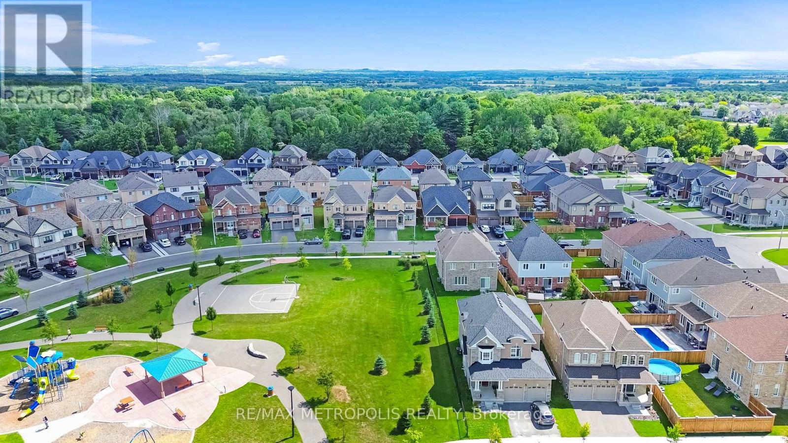 Photo 10 of Main Upper 15 Douglas Kemp Crescent, Clarington ON