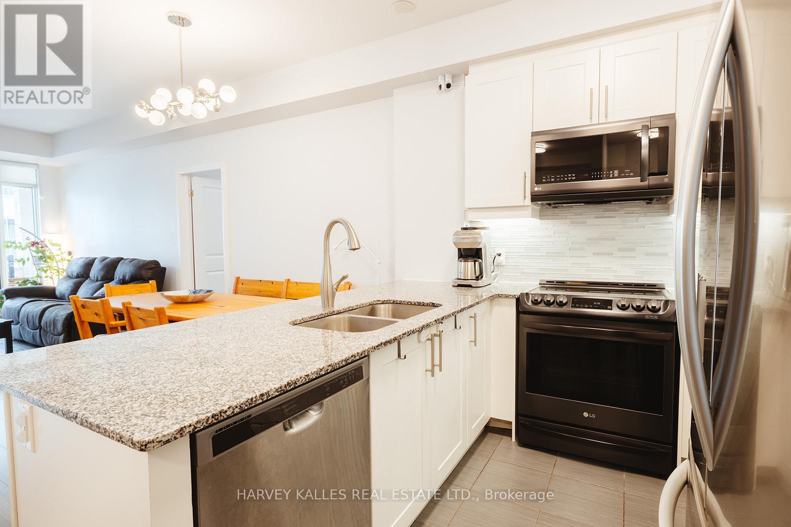 Photo 29 of 227 216 Oak Park Boulevard, Oakville ON