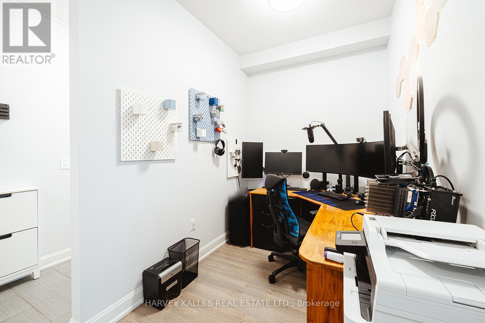 Photo 36 of 227 216 Oak Park Boulevard, Oakville ON