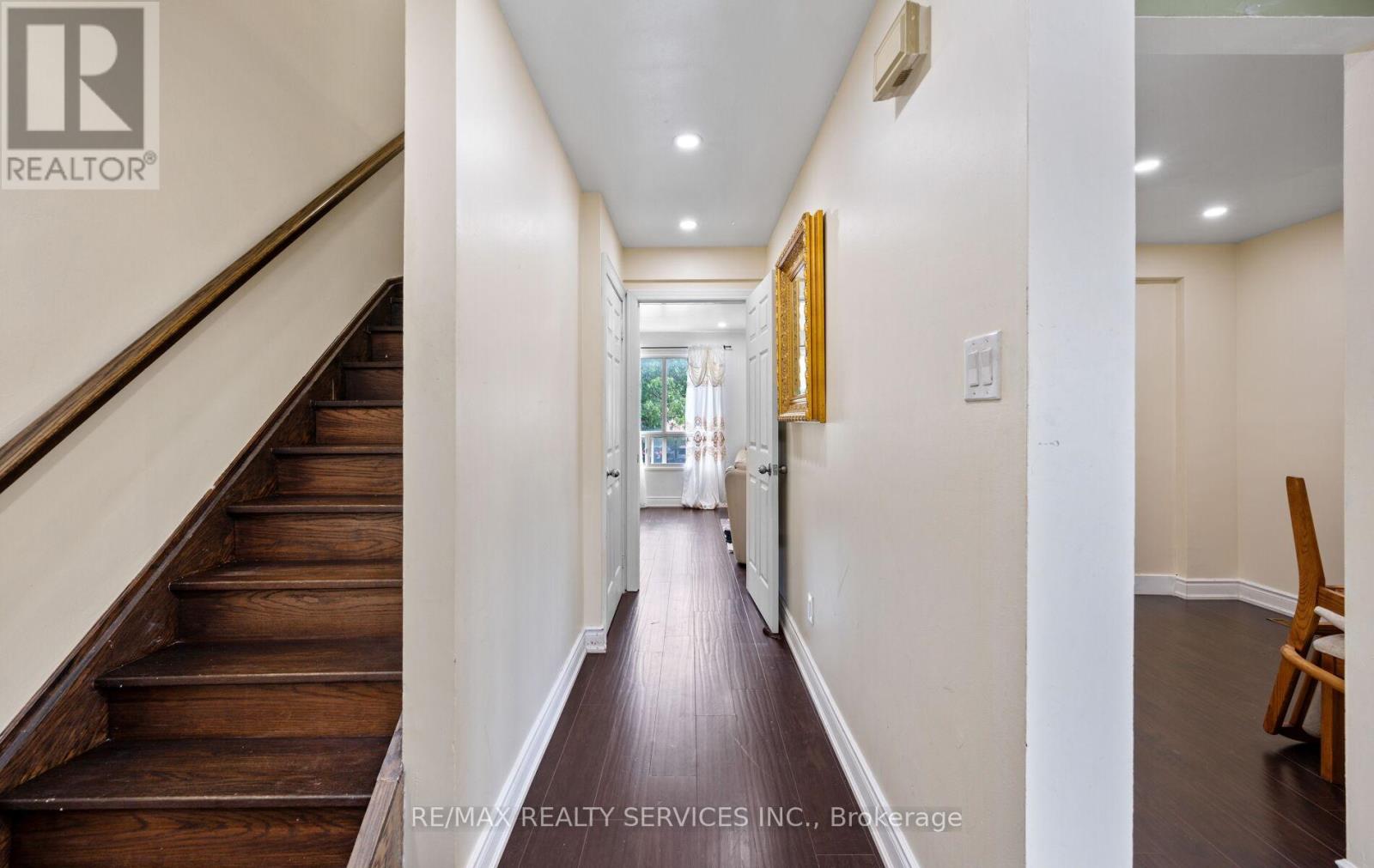 Photo 28 of 124 124 Baronwood Court, Brampton ON