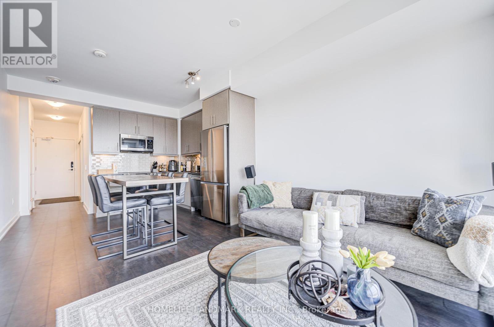 Photo 12 of 2709 105 Oneida Crescent, Richmond Hill ON