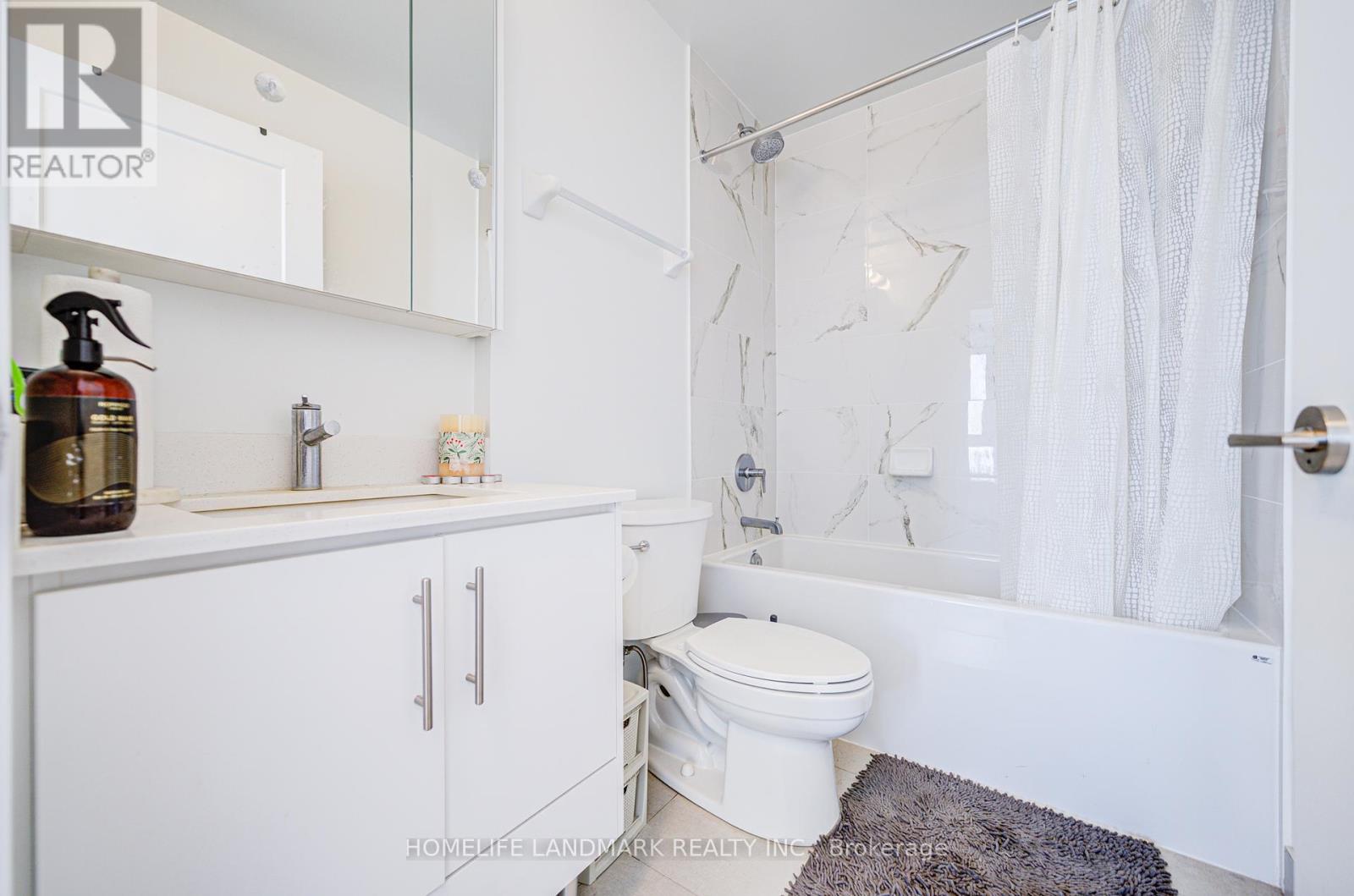 Photo 16 of 2709 105 Oneida Crescent, Richmond Hill ON
