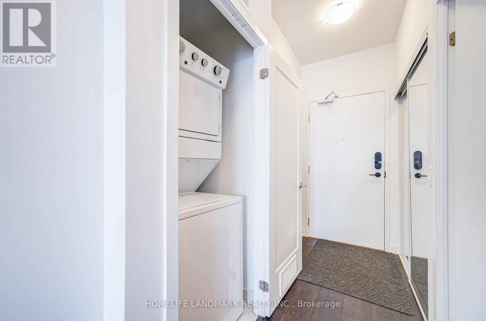 Photo 23 of 2709 105 Oneida Crescent, Richmond Hill ON