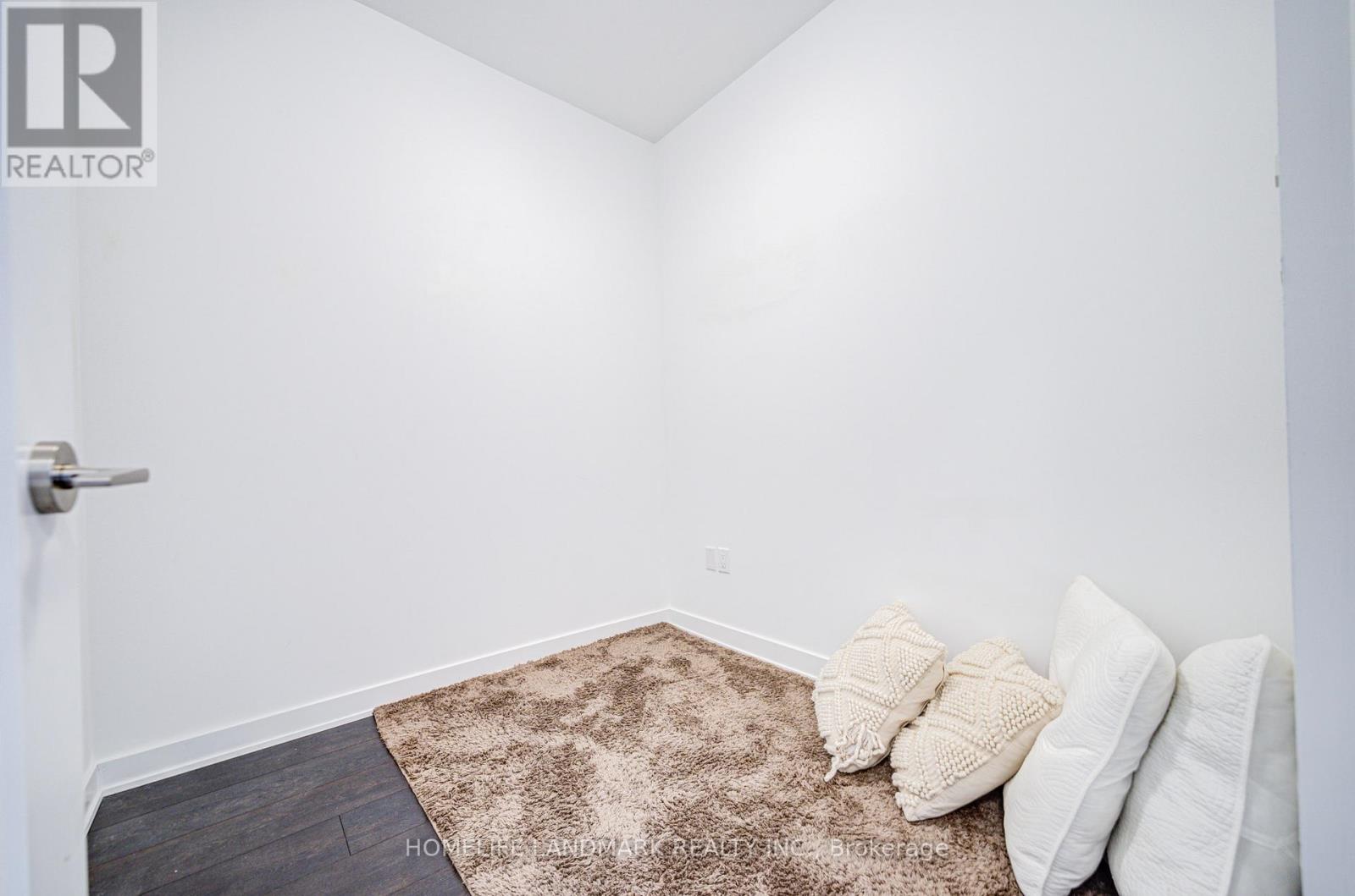 Photo 17 of 2709 105 Oneida Crescent, Richmond Hill ON