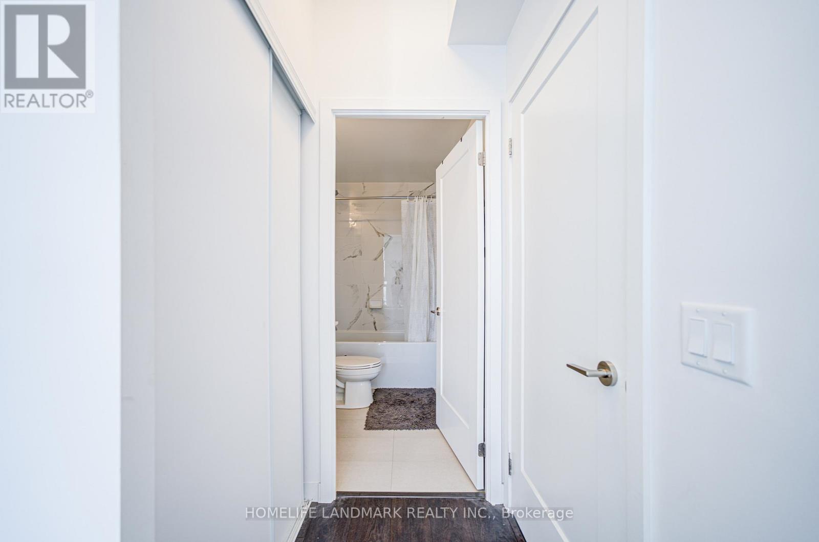 Photo 15 of 2709 105 Oneida Crescent, Richmond Hill ON