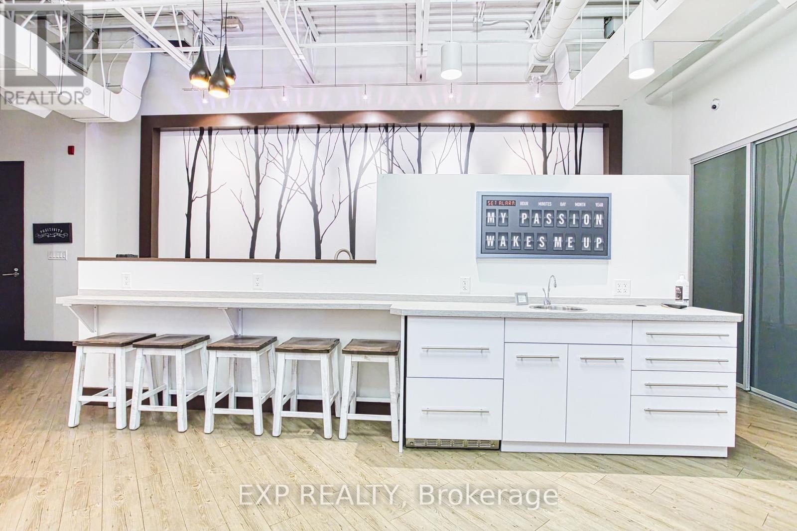 Photo 1 of 105 980 Fraser Drive, Burlington ON