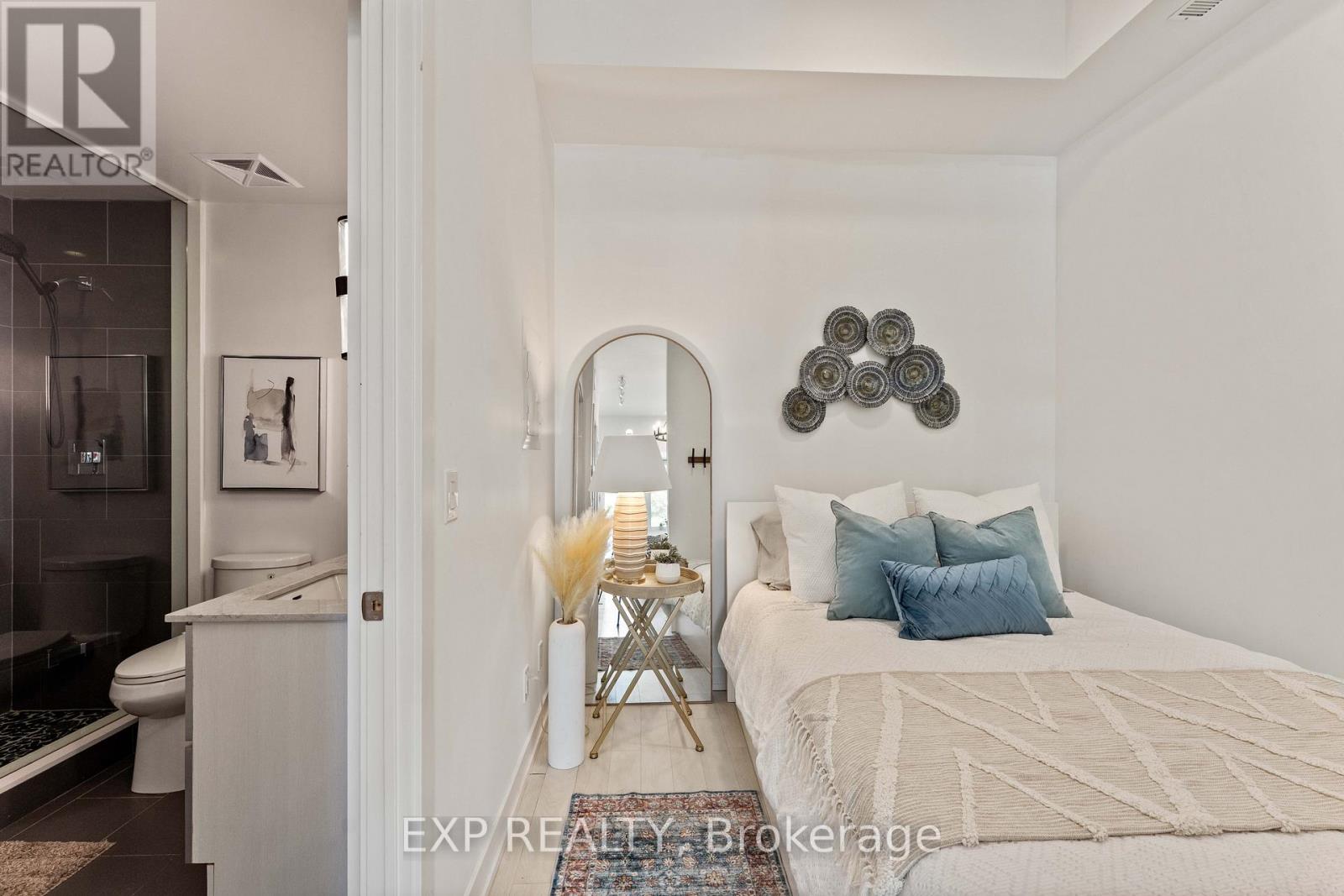Photo 11 of 31 247 Broward Way, Innisfil ON