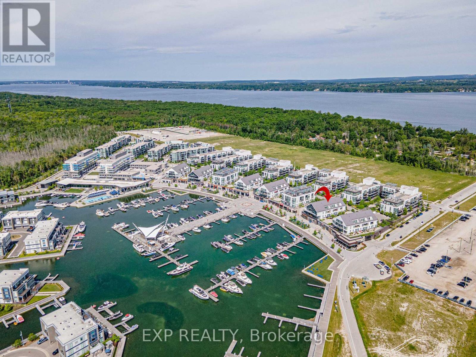 Photo 17 of 31 247 Broward Way, Innisfil ON
