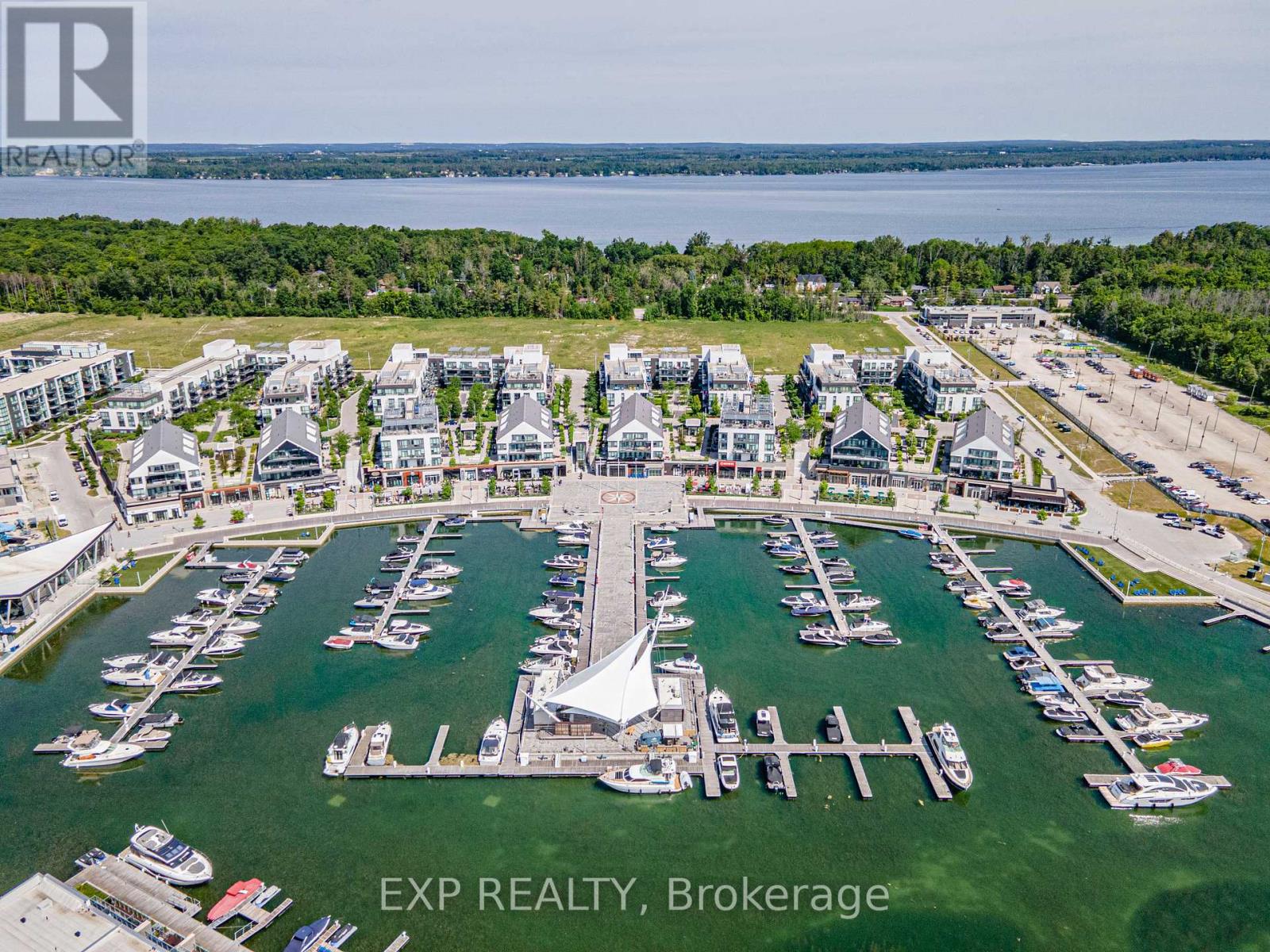 Photo 18 of 31 247 Broward Way, Innisfil ON
