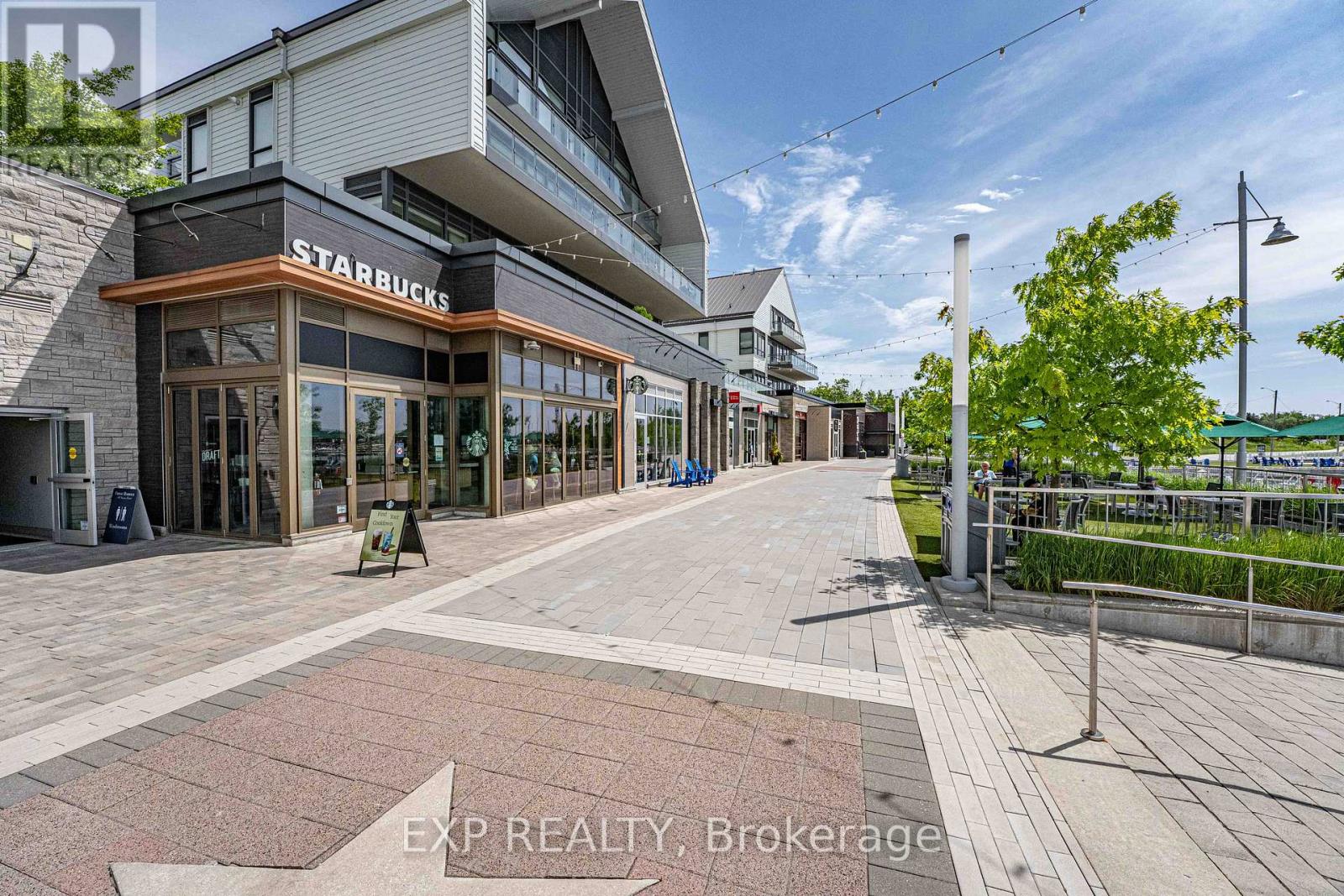 Photo 21 of 31 247 Broward Way, Innisfil ON