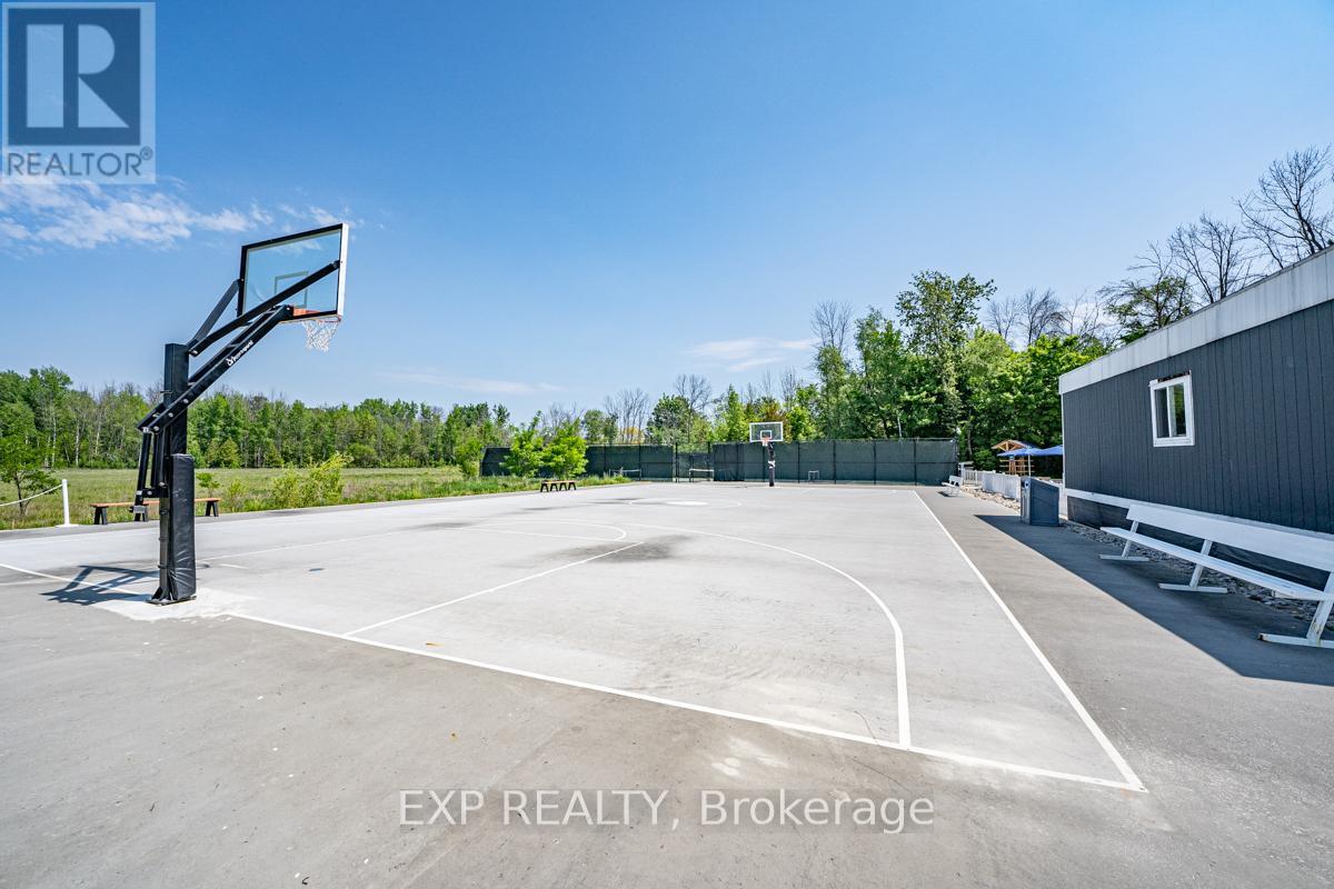 Photo 44 of 31 247 Broward Way, Innisfil ON
