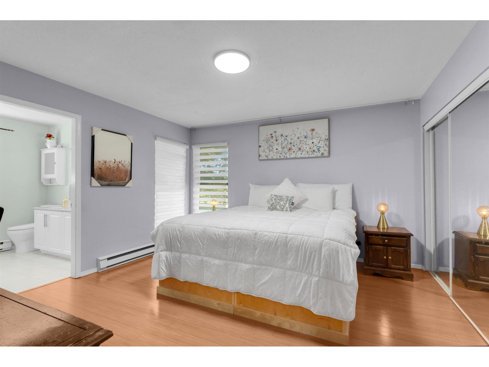 Photo 3 of 11 13670 84 Avenue, Surrey BC