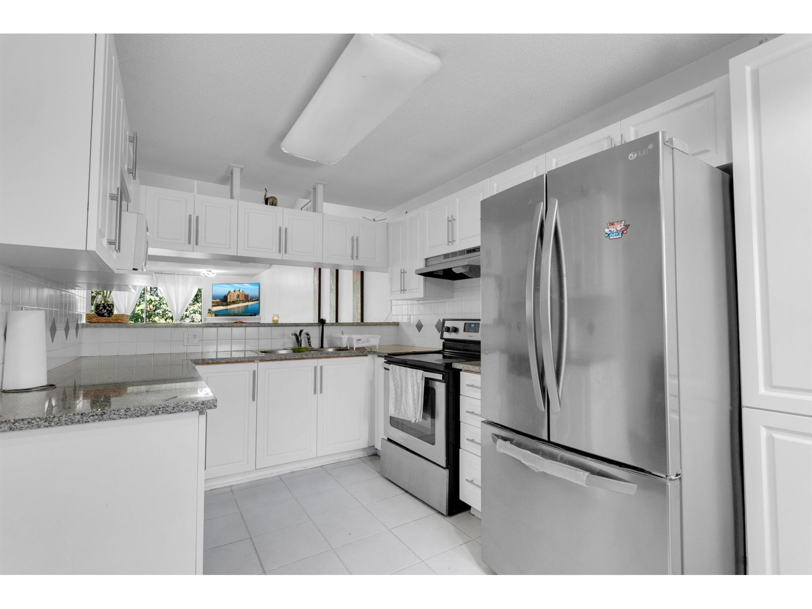Photo 9 of 11 13670 84 Avenue, Surrey BC