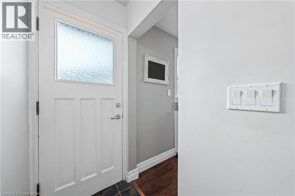 Photo 20 of 97 Berkley Road, Cambridge ON