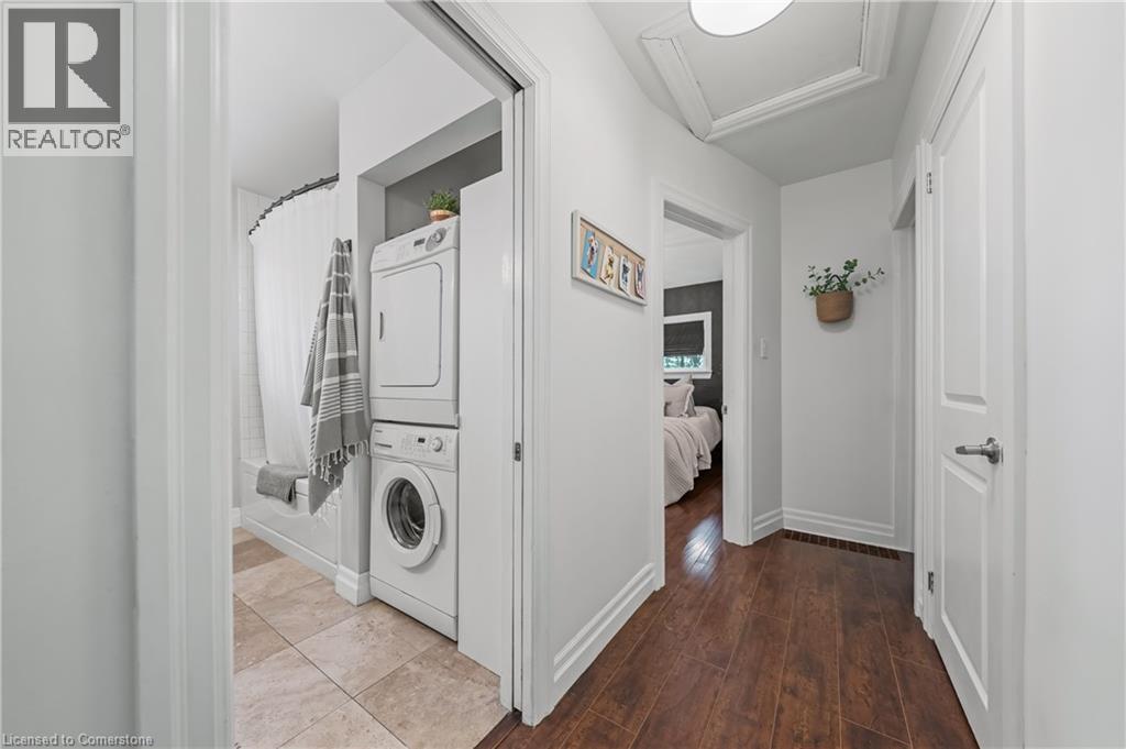 Photo 2 of 97 Berkley Road, Cambridge ON