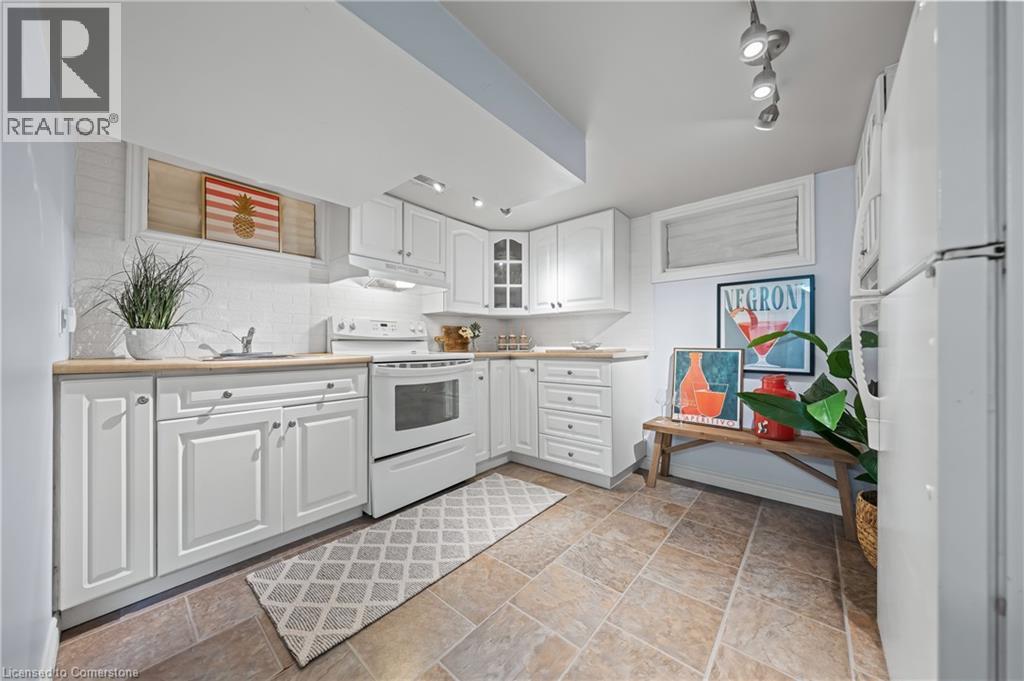 Photo 48 of 97 Berkley Road, Cambridge ON