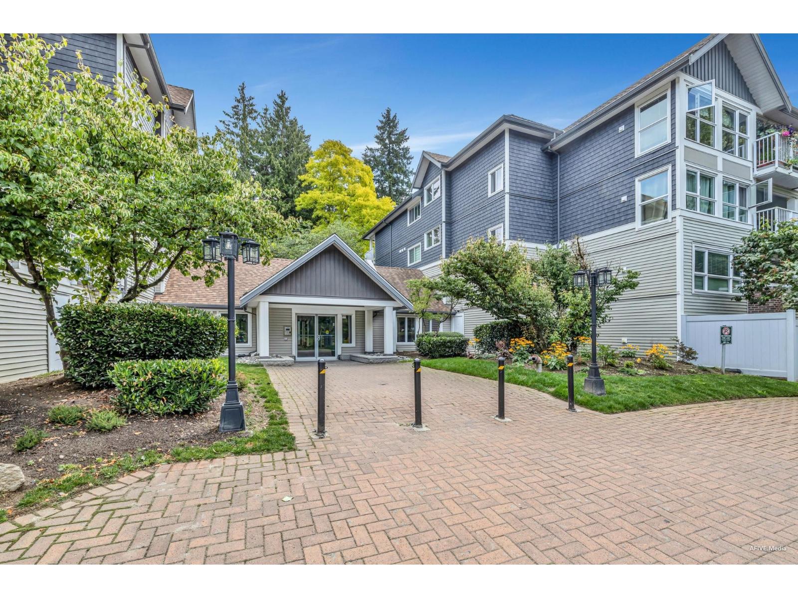 Photo 2 of 321 9688 148 Street, Surrey BC