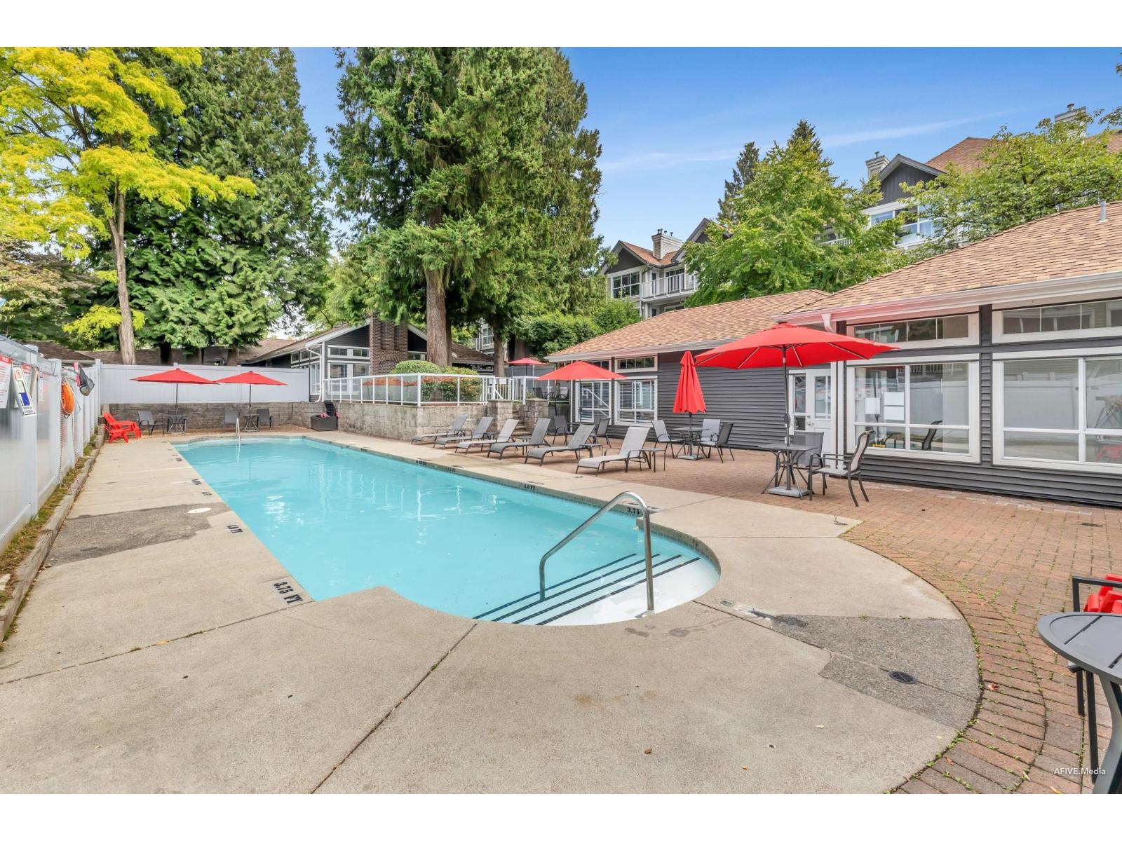 Photo 33 of 321 9688 148 Street, Surrey BC