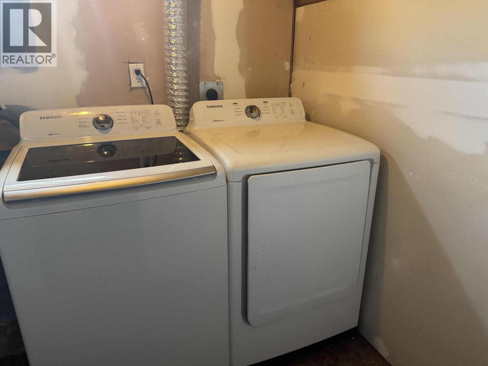 12 RALSTON DRIVE, Mackenzie