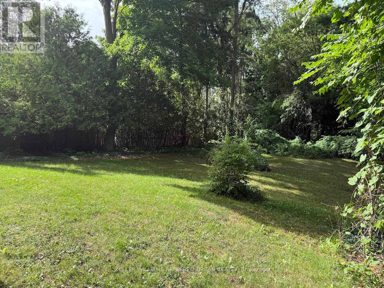 Photo 2 of 90 Proctor Avenue Sw, Markham ON