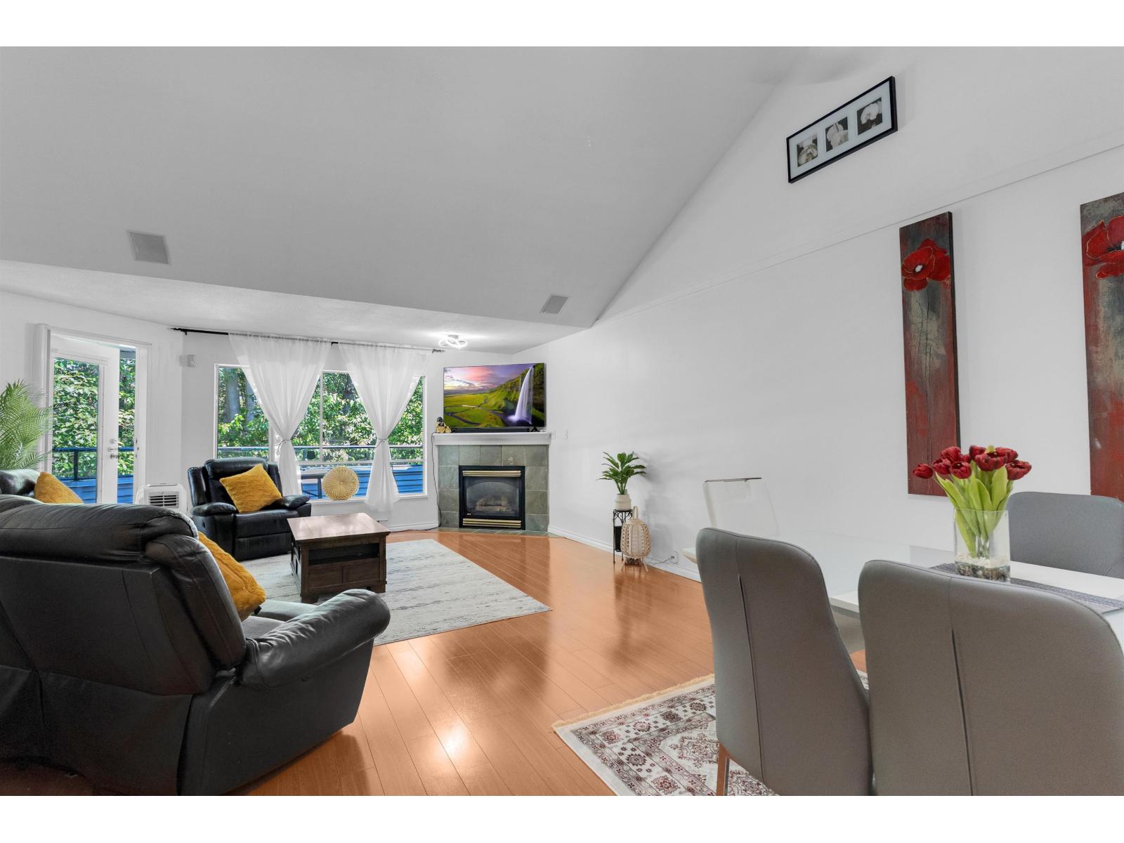 Photo 13 of 11 13670 84 Avenue, Surrey BC