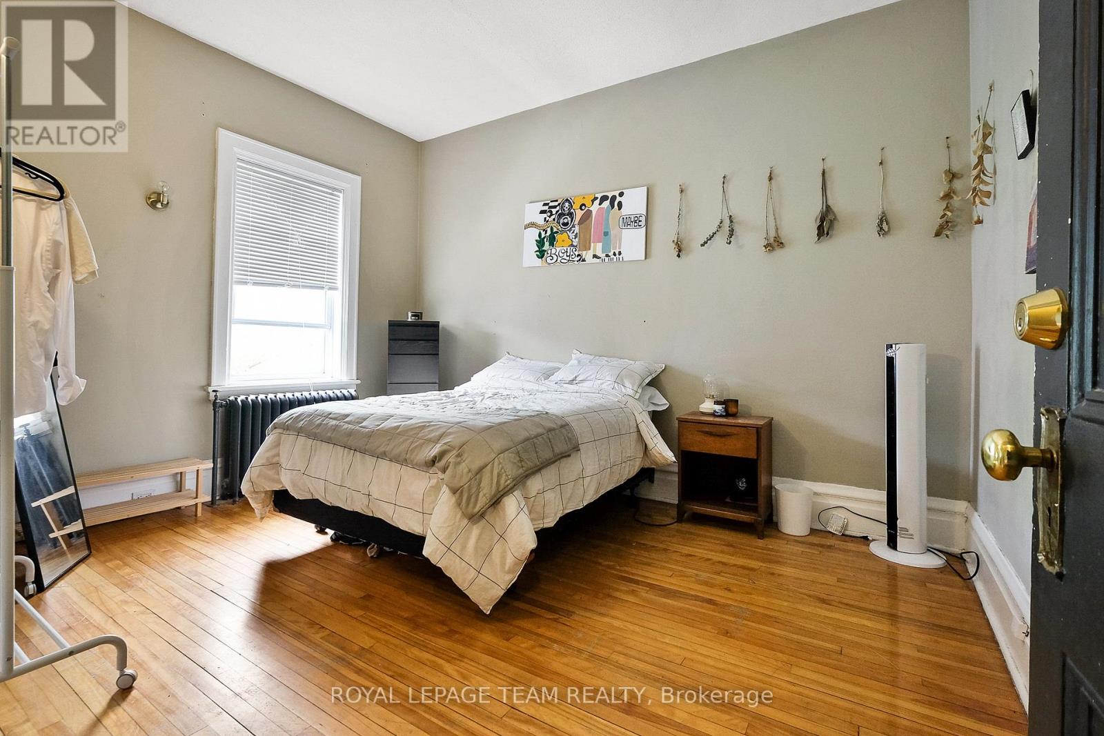 Photo 9 of 305 Waverley Street, Ottawa ON