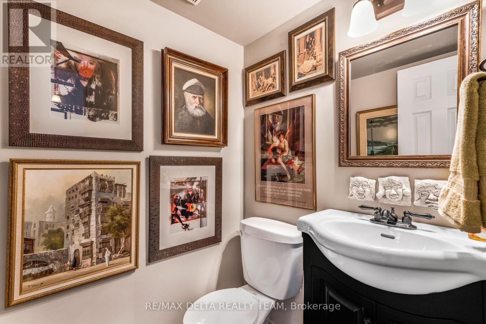 Photo 29 of 116 Gladeview Private, Ottawa ON