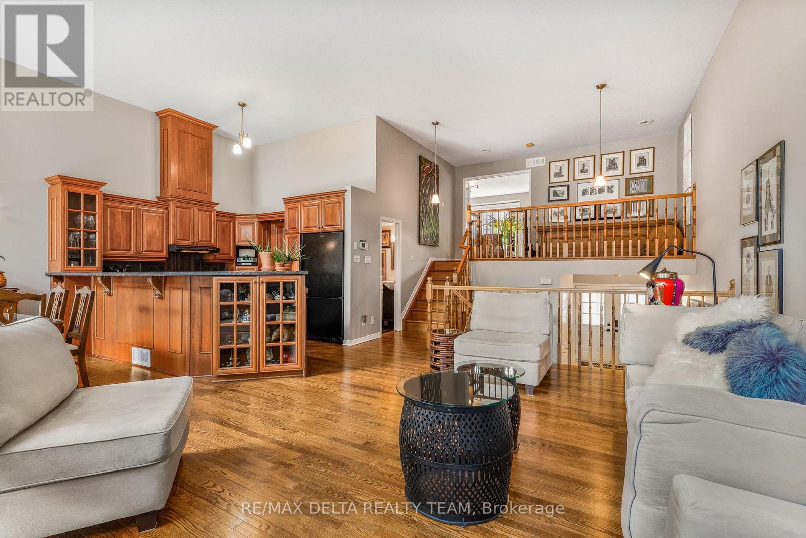 Photo 32 of 116 Gladeview Private, Ottawa ON
