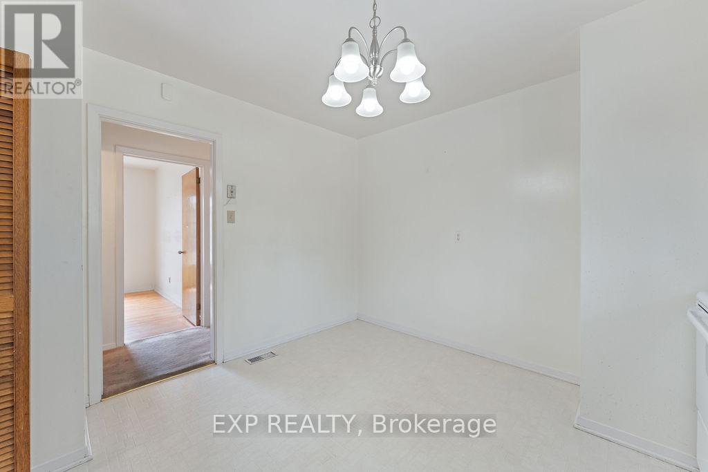 Photo 22 of 2536 Roman Avenue, Ottawa ON