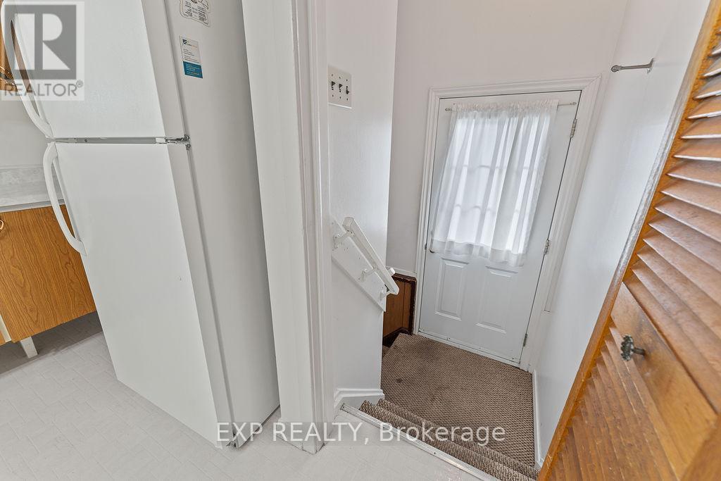 Photo 10 of 2536 Roman Avenue, Ottawa ON
