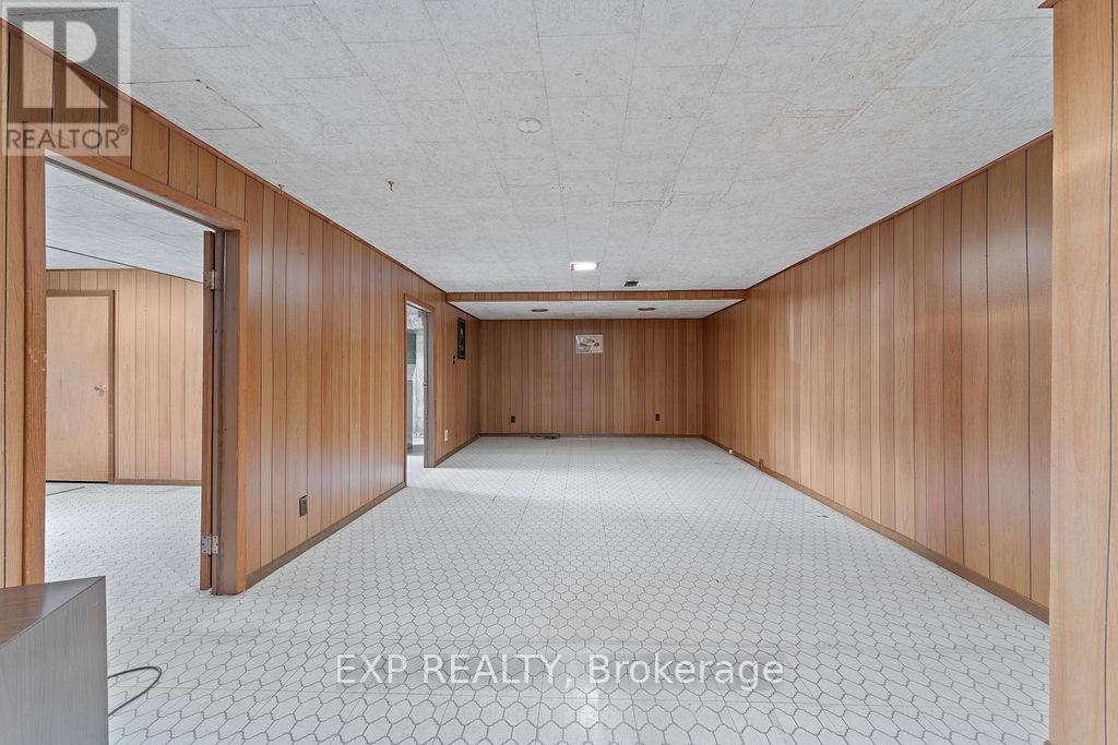 Photo 12 of 2536 Roman Avenue, Ottawa ON