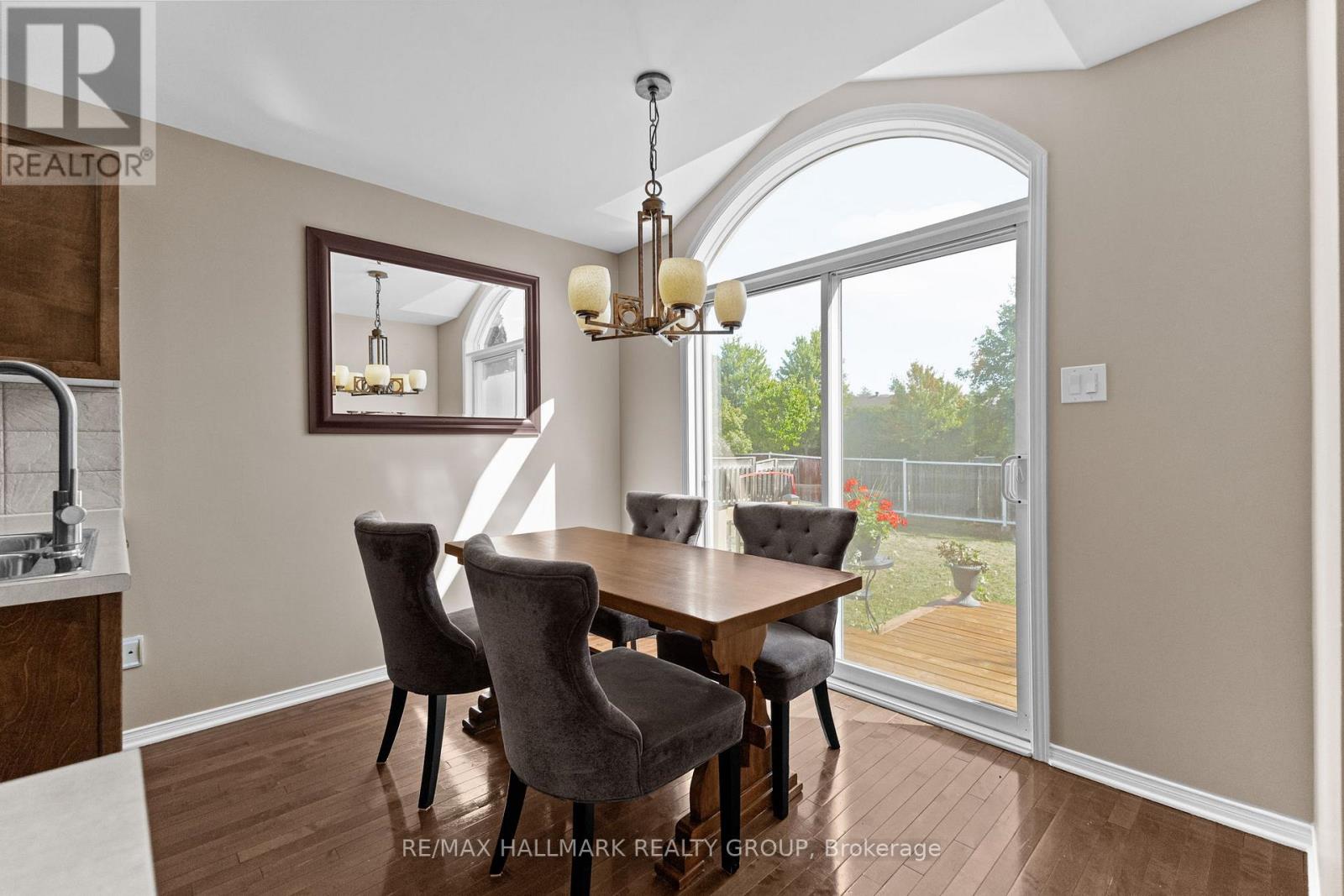 Photo 36 of 2213 Brockstone Crescent, Ottawa ON