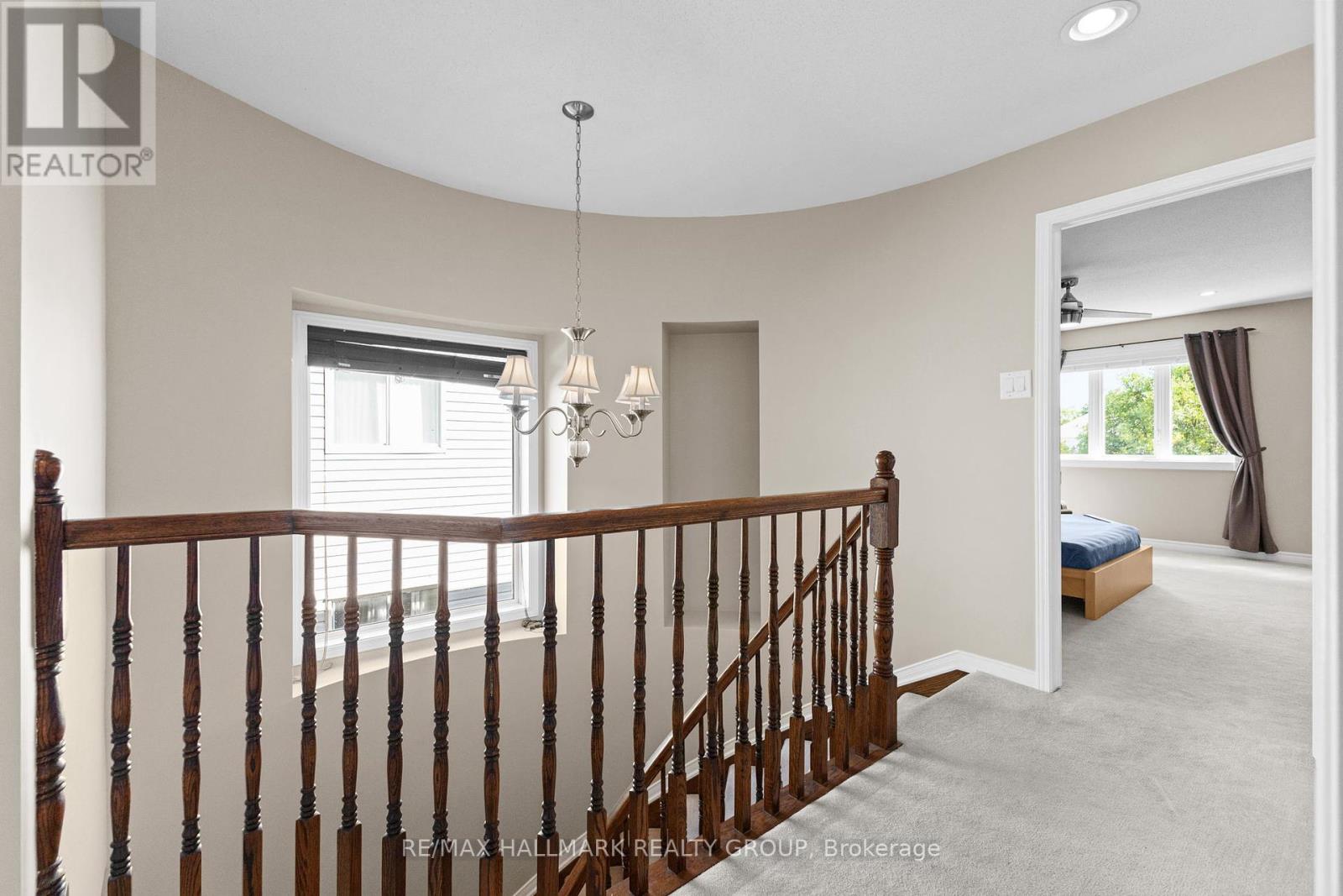 Photo 7 of 2213 Brockstone Crescent, Ottawa ON
