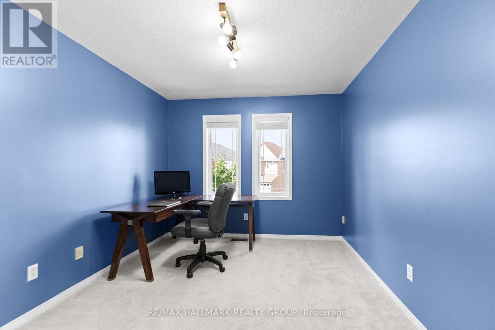 Photo 15 of 2213 Brockstone Crescent, Ottawa ON