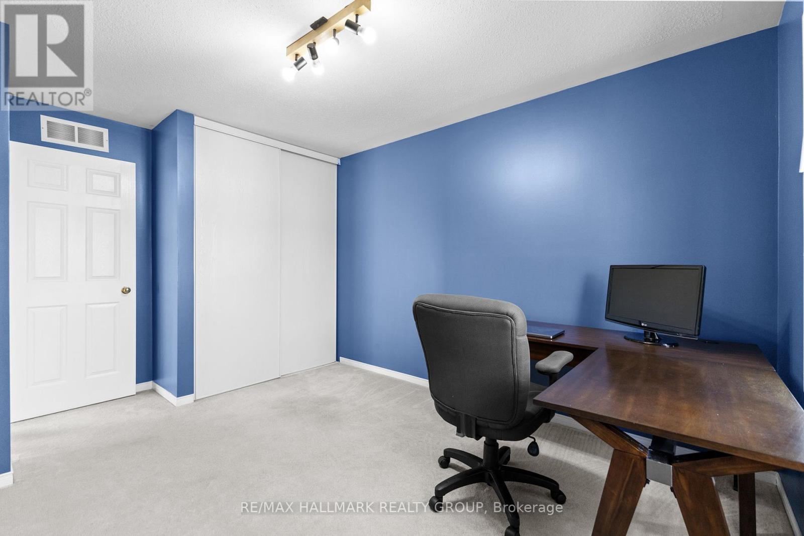 Photo 27 of 2213 Brockstone Crescent, Ottawa ON