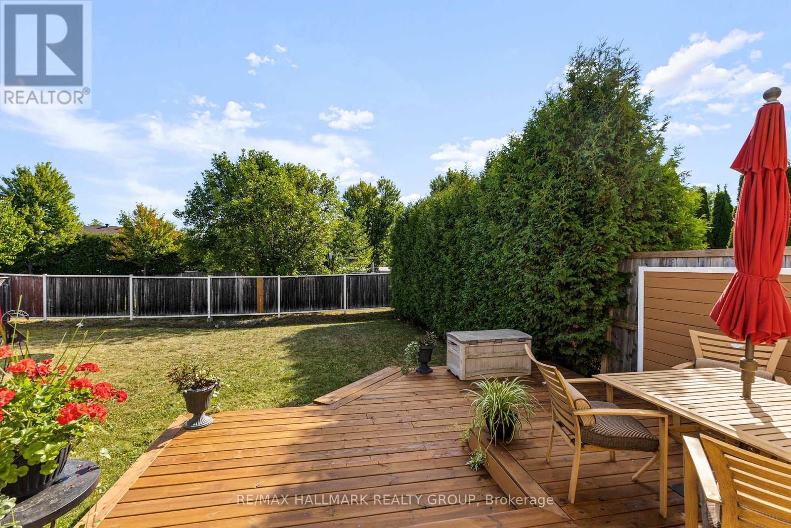 Photo 17 of 2213 Brockstone Crescent, Ottawa ON