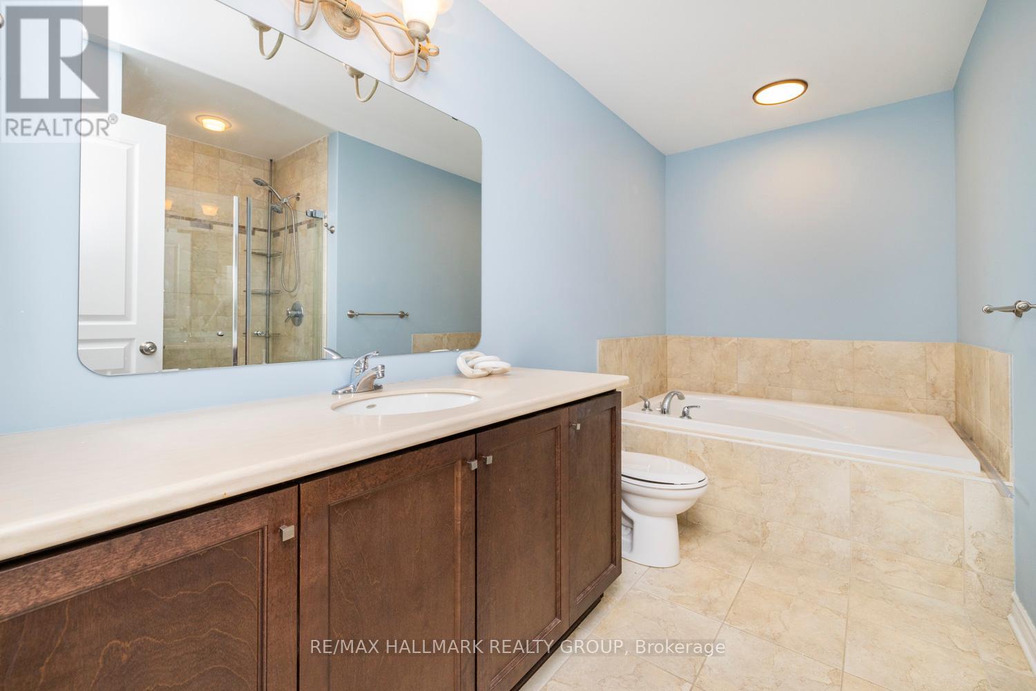Photo 7 of 202 Waymark Crescent, Ottawa ON