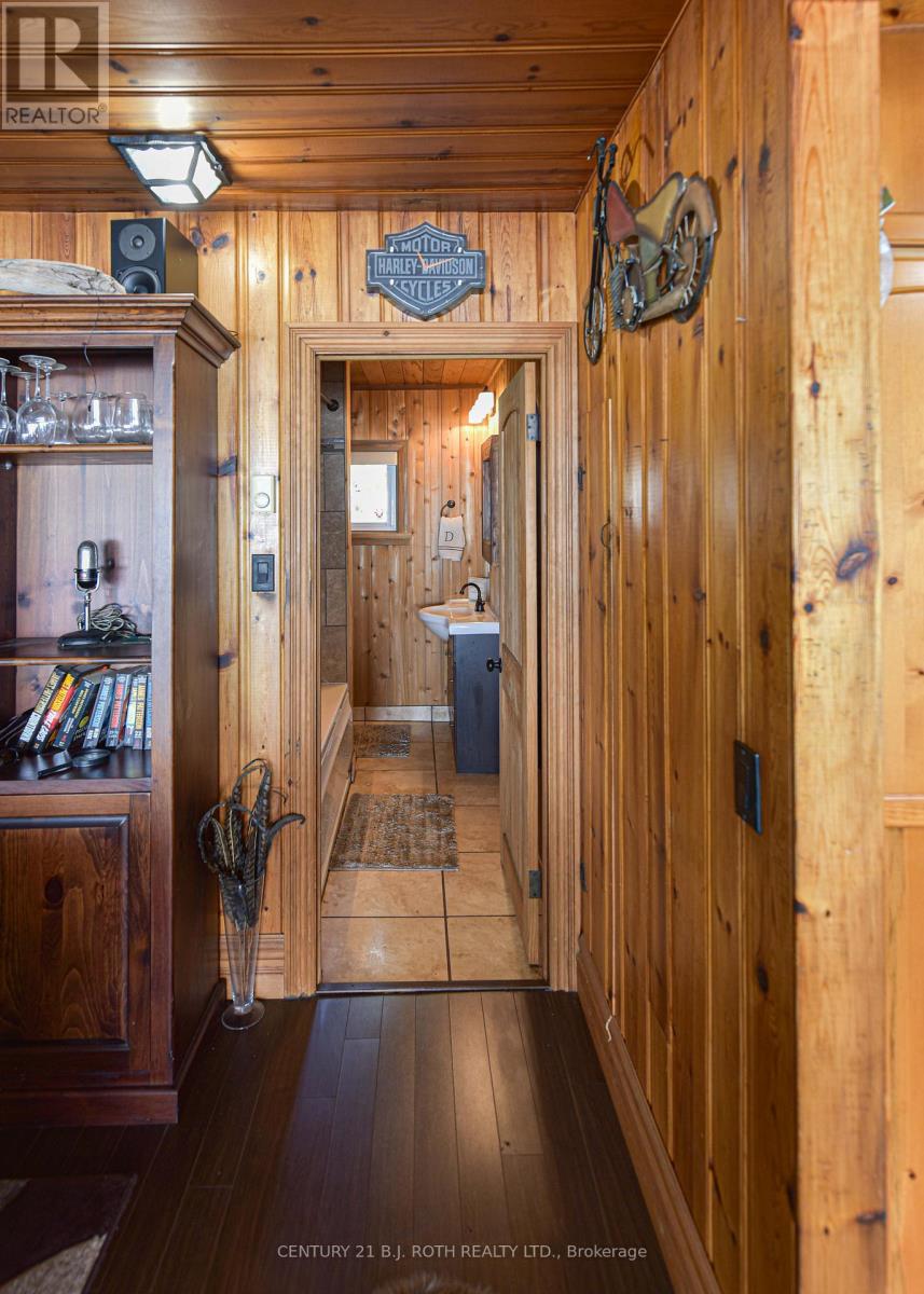 Photo 31 of 3939 Menoke Beach Road, Severn ON