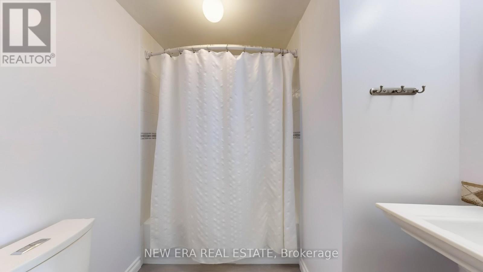 Photo 8 of 34 7340 Copenhagen Road, Mississauga ON